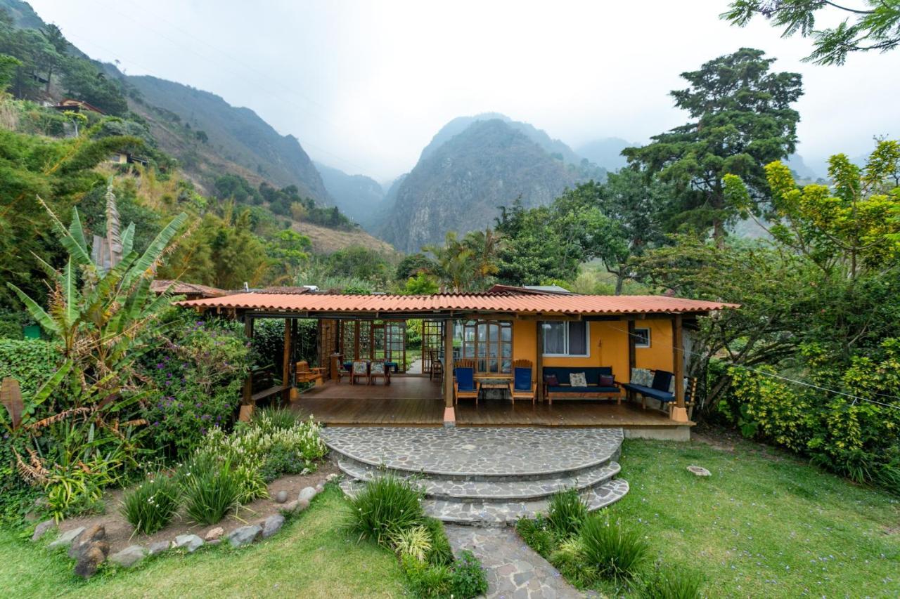 Lake Front Retreat At Los Elementos Санта Круз Ла Лагуна Екстериор снимка