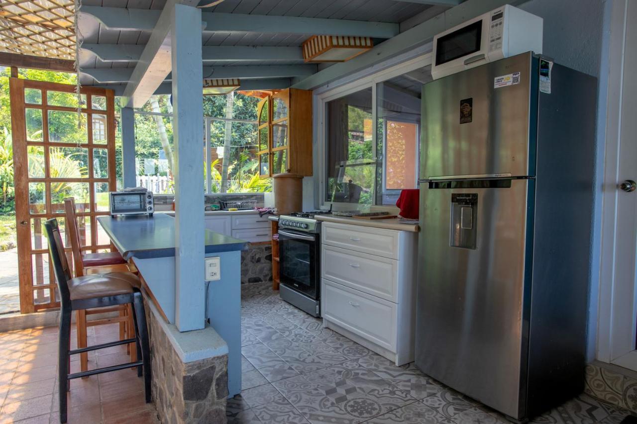 Lake Front Retreat At Los Elementos Санта Круз Ла Лагуна Екстериор снимка