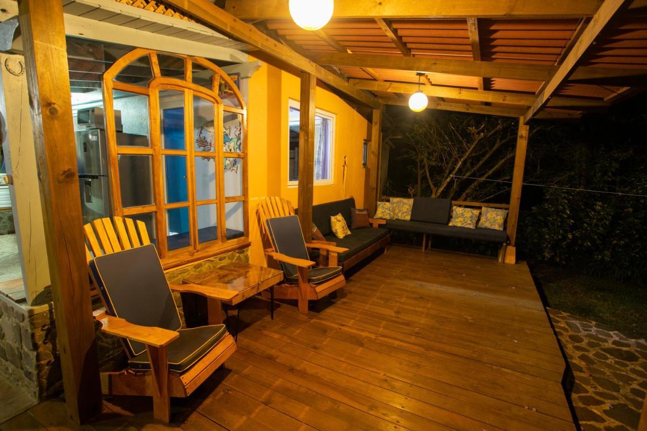 Lake Front Retreat At Los Elementos Санта Круз Ла Лагуна Екстериор снимка