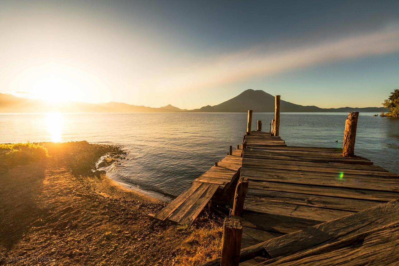 Lake Front Retreat At Los Elementos Санта Круз Ла Лагуна Екстериор снимка
