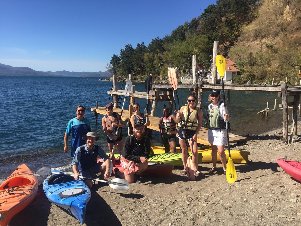 Lake Front Retreat At Los Elementos Санта Круз Ла Лагуна Екстериор снимка